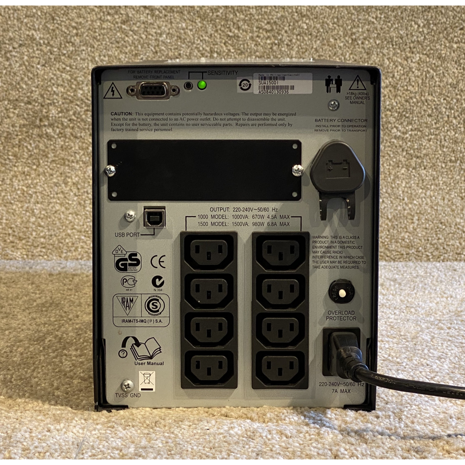 یو پی اس APC SUA750I - نمای زاویه‌دار